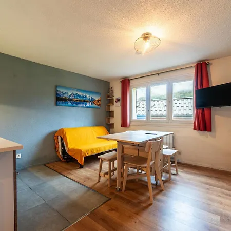 Les Narcisses By Interhome Appartement